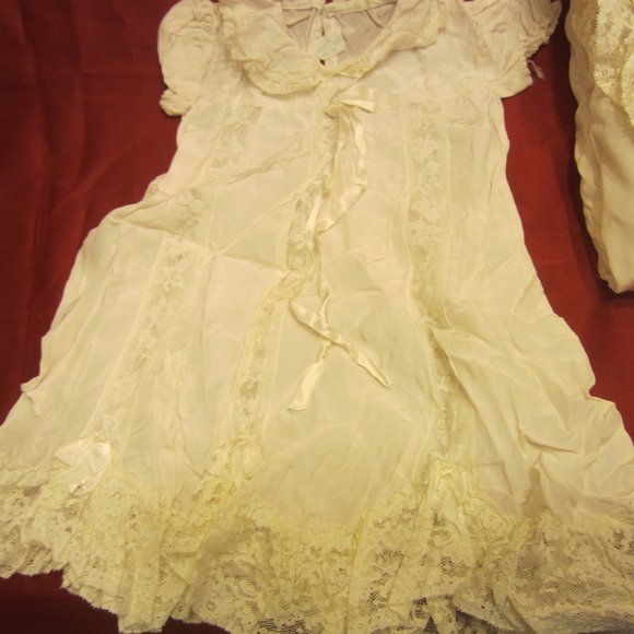 VTG FAIRY QUEEN ORIGINAL CHRISTENING LAYETTE, HANDMADE & EMBROIDERED, LOTS OF LA - Picture 8 of 16